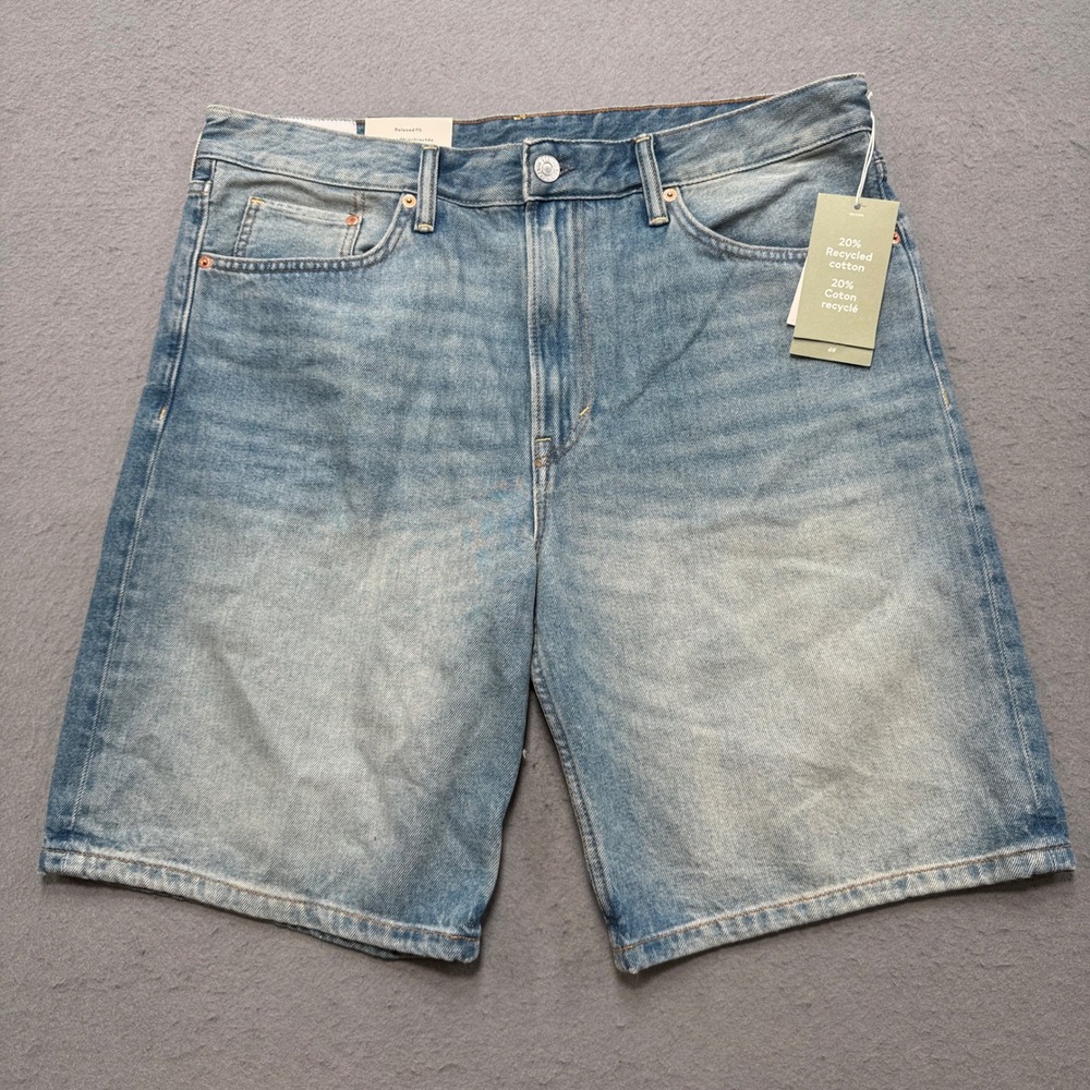 NEW H&M Shorts Men's 36 Blue Light Wash Denim Relaxed Fit Whiskered Streetwear